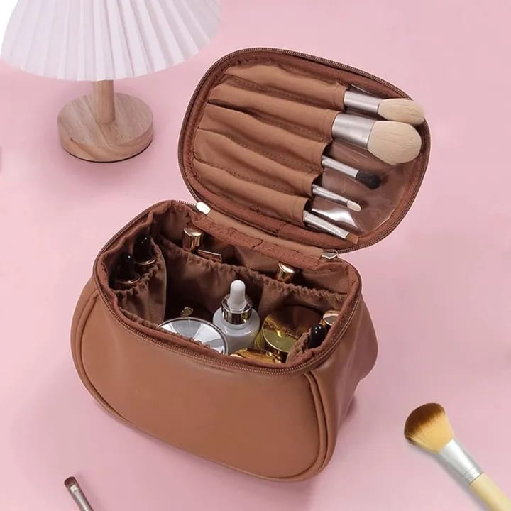 High-Capacity Travel Makeup Bag with Dedicated Brush Slots| Simple Store